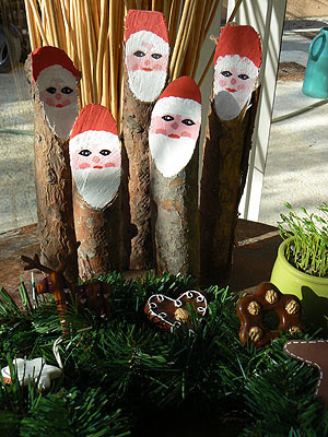 pères noël et couronne de Noël.jpg