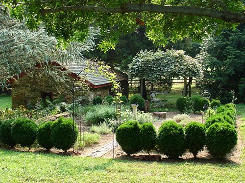 Creative Gardening Ideas - Make Your Yard a Garden Paradise!