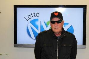 Tpm Crist menang lotre dan menyumbangkan hadiahnya untuk yayasan amal di Calgary, Kanada.