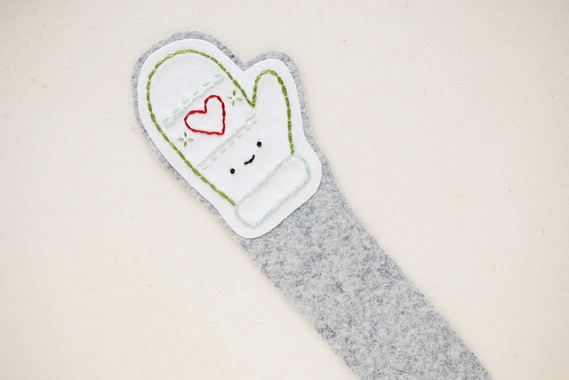 Mitten Napkin Wrap