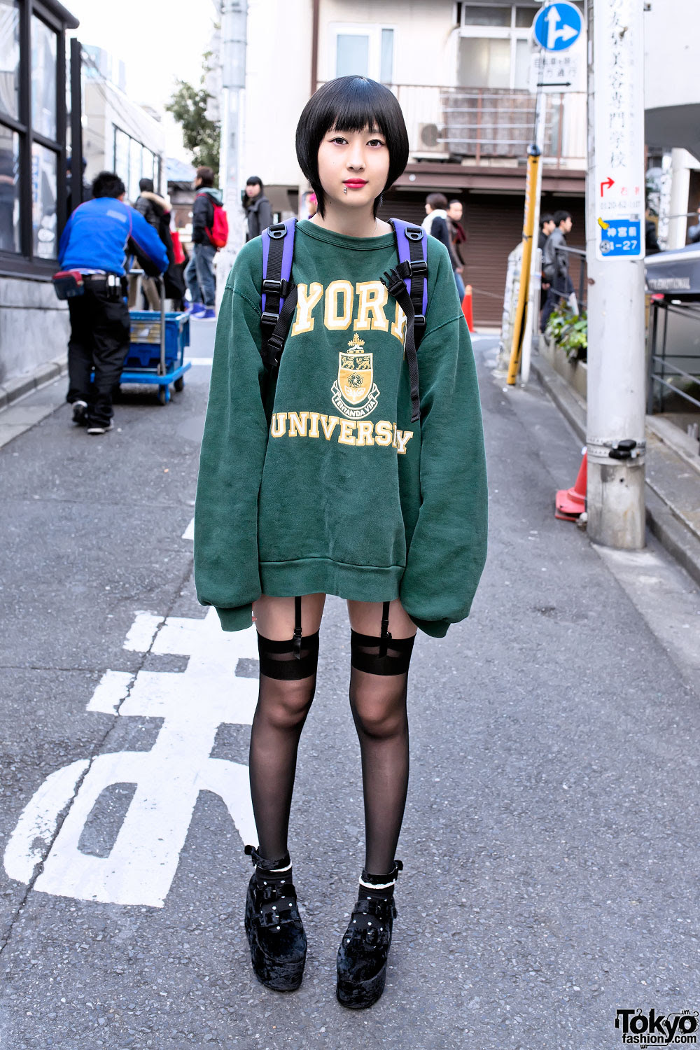 Oversized Sweatshirt, Garter Stockings & Velvet Platform 