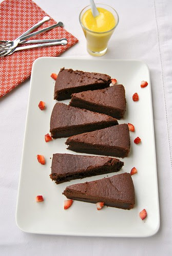 Chocolate Cake with Saffron