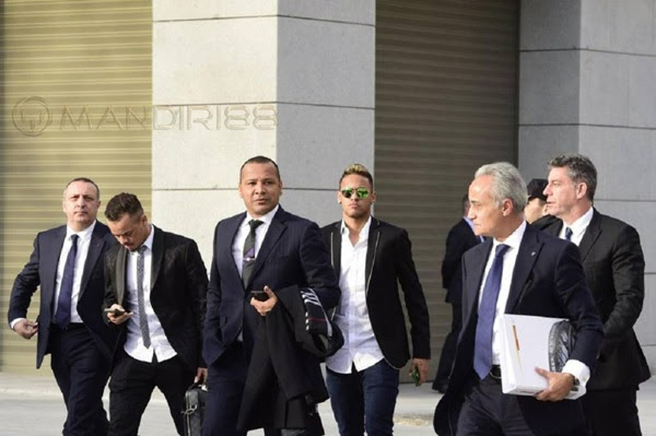  Ayah Neymar Kehilangan Kans Raup Ratusan Miliar Rupiah