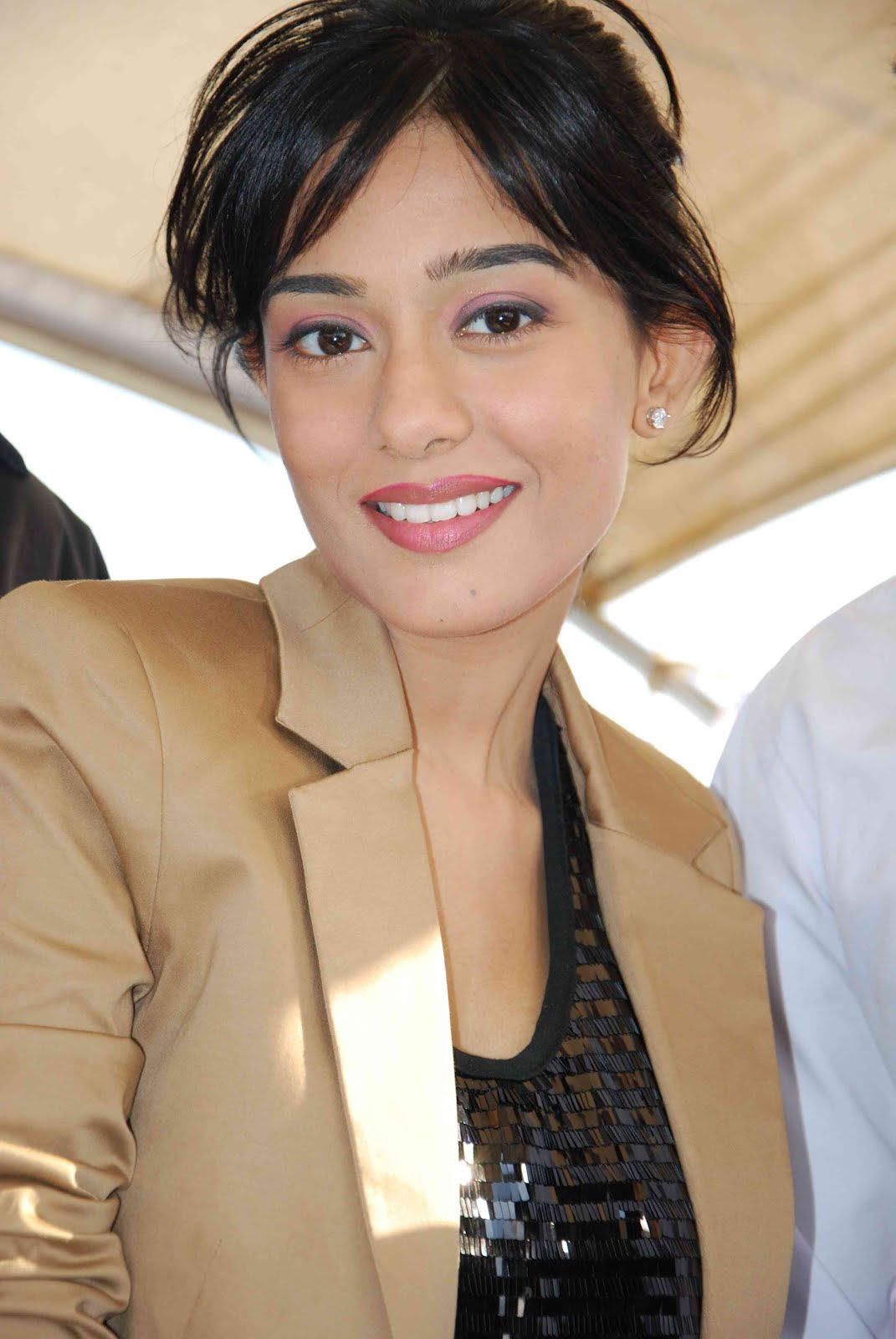 Beautiful indian actress Amrita Rao