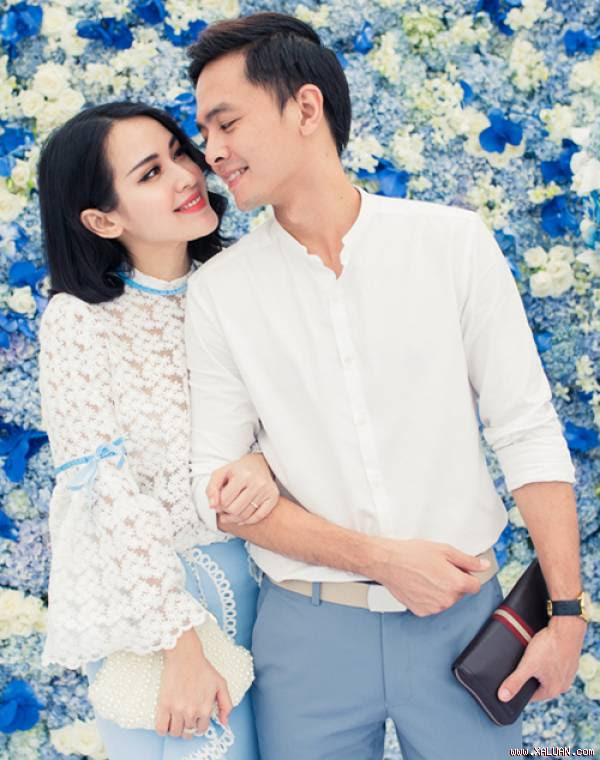  Vợ chồng Tú Vi - Văn Anh nhìn nhau âu yếm