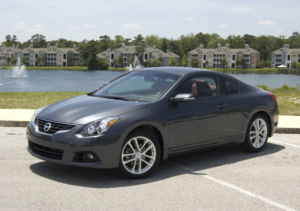 Nissan Altima 2010 Coupe. The new 2010 Nissan Altima