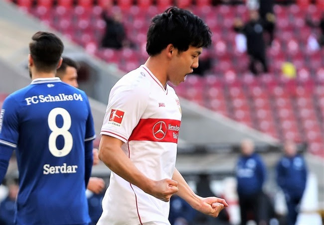 傑出している ２g２aと 爆発 した遠藤航をドイツ メディアが大絶賛 凄まじいインパクトでシャルケを撃沈 サッカーダイジェストweb