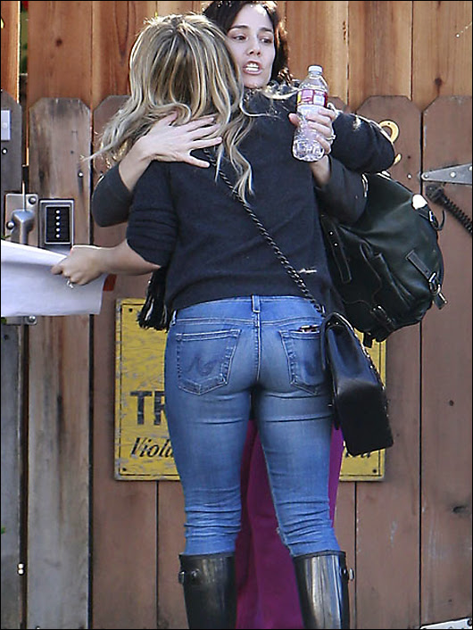 hilary duff skin tight jeans