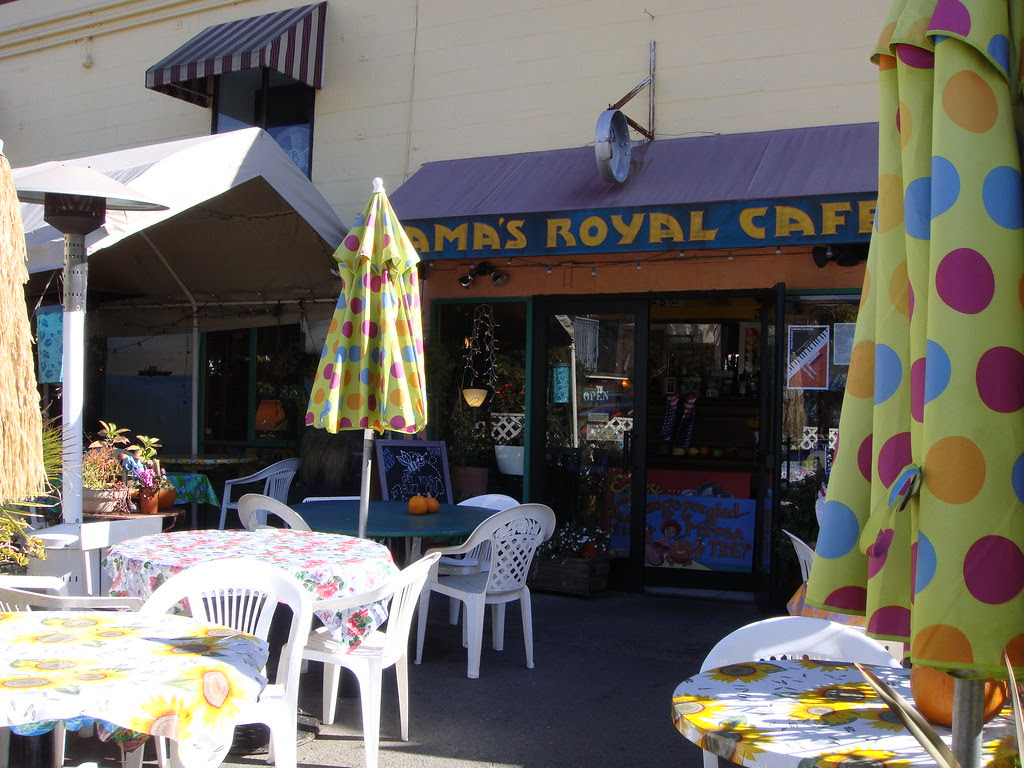 Mama's Royal Cafe