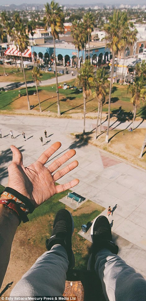 Ilabaca has travelled as far as America in order to catch the perfect pictures of Los Angeles' Venice Beach