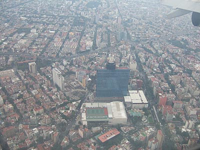 survol rapproché de Mexicoo DF.jpg