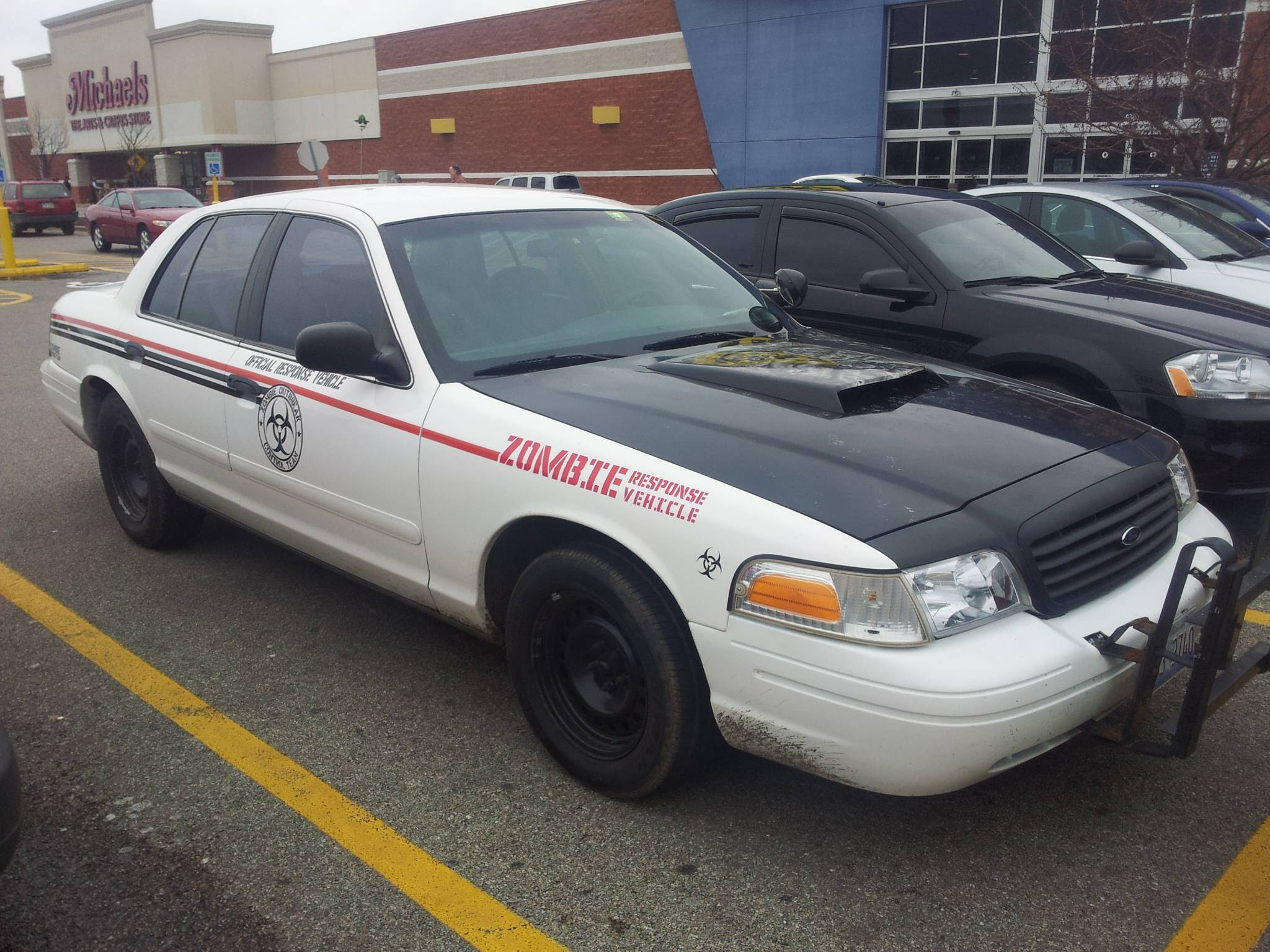 zombe response team vehicle car