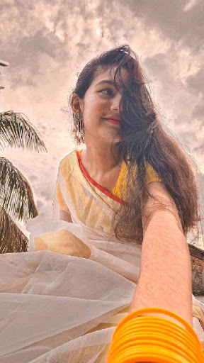 100+ Top Instagram Pose Stylish Hidden Face in Saree For Girls