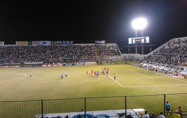 ABC x Boa Esporte, no Estádio Frasqueirão, em Natal (Foto: Augusto Gomes)