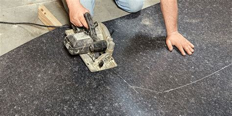Laminate floors can add a touch of style to your kitchen, living room, or other indoor space. How do I cut a laminate board and which circular saw blade