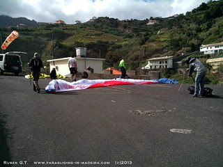 FlyBusFrance20130320