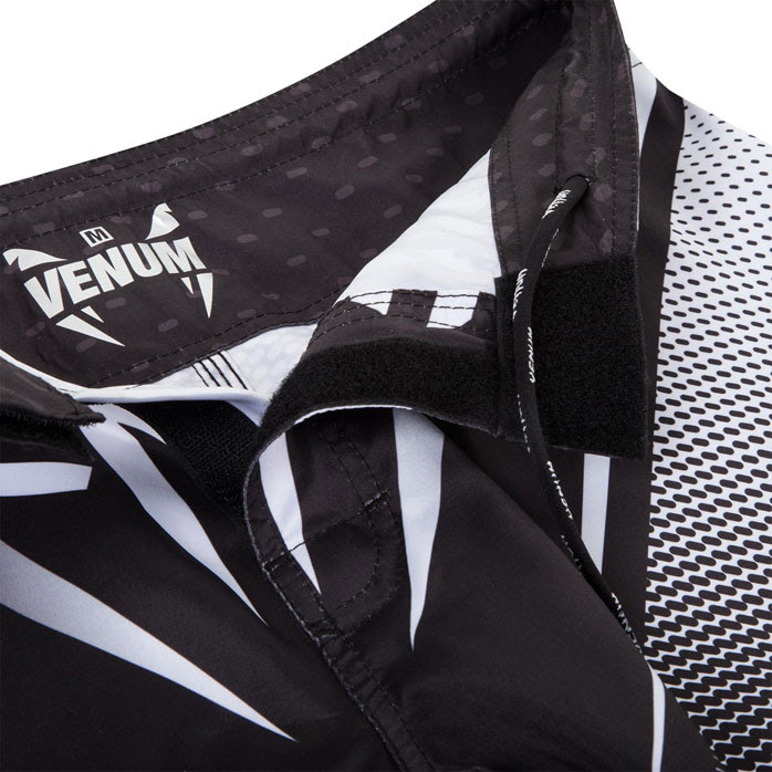 venum-eyes-fight-shorts-4