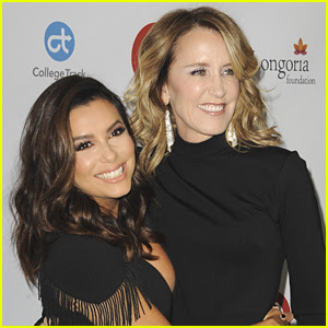 Eva Longoria & Felicity Huffman Have a 'Desperate Housewives' Reunion!