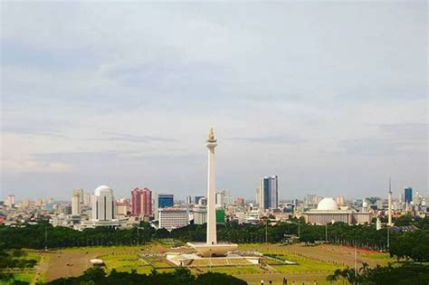 sepanjang hari  cuaca jakarta cerah