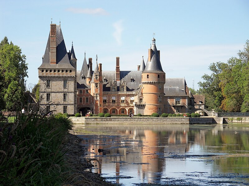 File:Le château de Maintenon..jpg