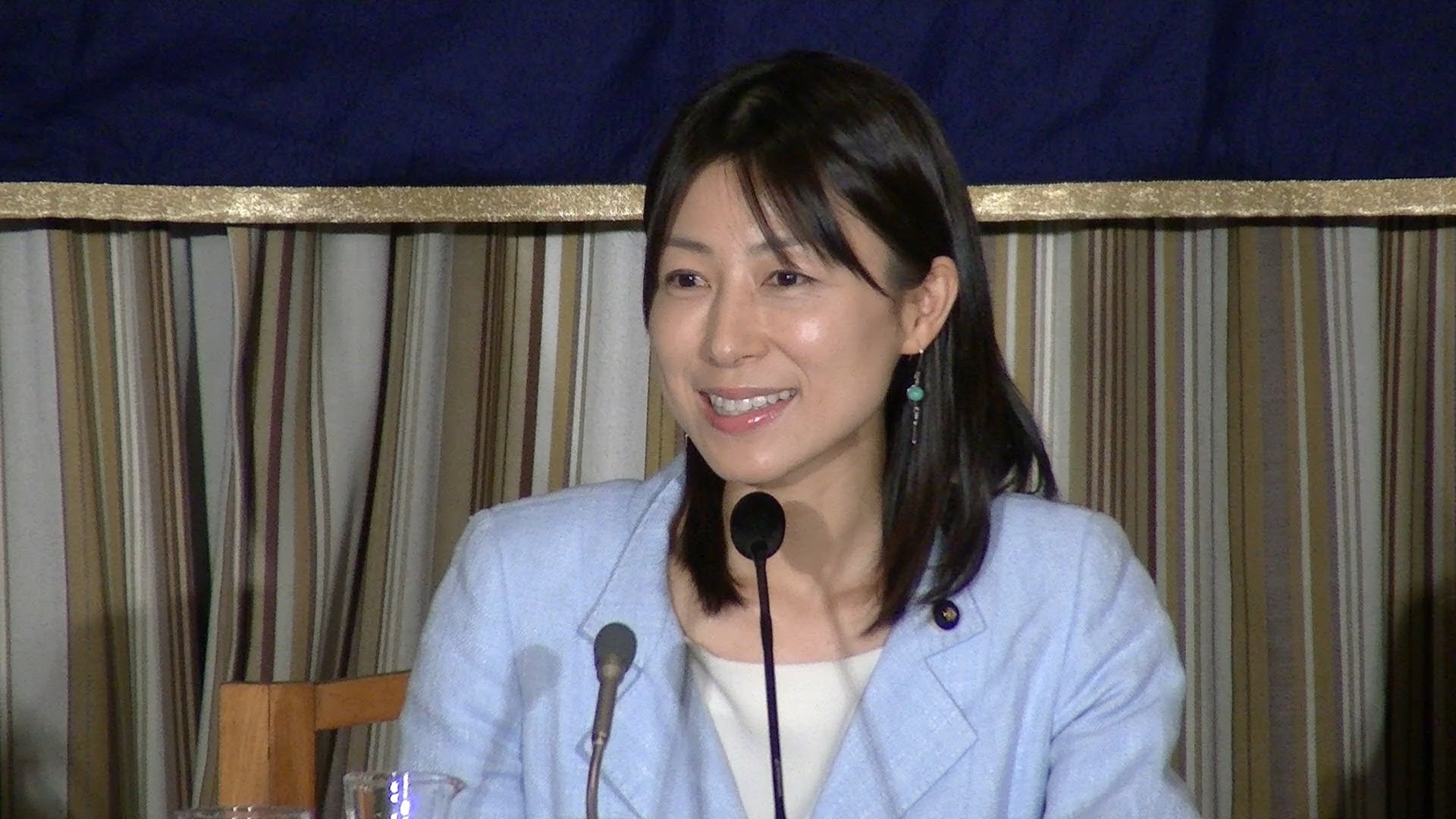 それでもなお 毅然と答える 都議会ヤジ問題 塩村あやか議員記者会見 質疑応答編 場所 日本外国特派員協会 14 06 24 日仏共同テレビ局フランス１０