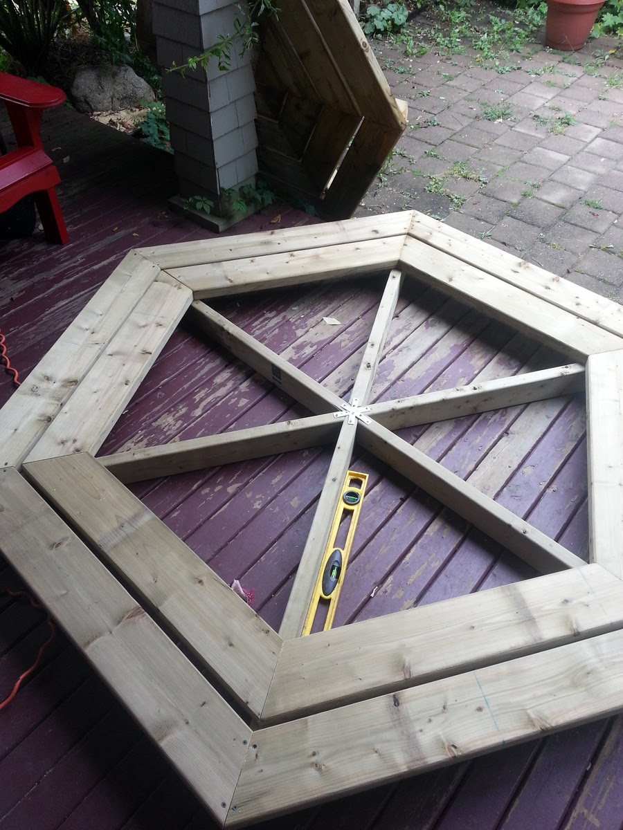 Ana White | Hexagon Picnic Table - DIY Projects