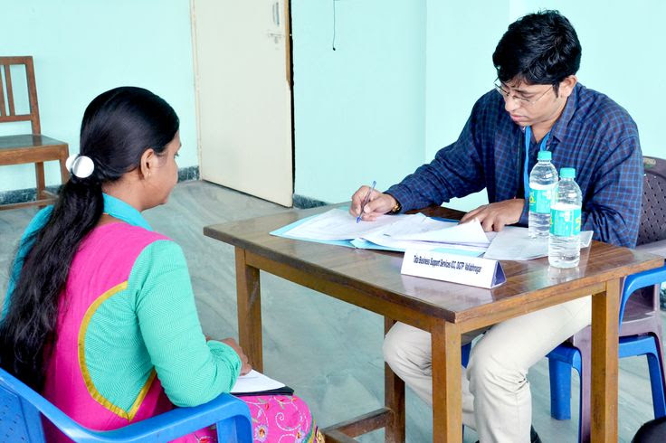 interview an for face Group Insti interview some of Snaps face to  of ASM Fair  by Job face
