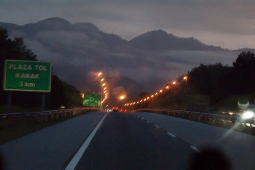 5 Spooky Karak Highway Urban Legends That Will Haunt You...