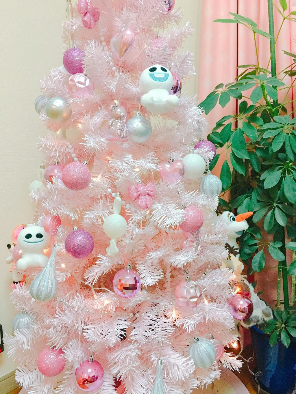 フランフランのピンククリスマスツリーを購入 お得なスターターセットが可愛い 兵藤沙弥 公式サイト