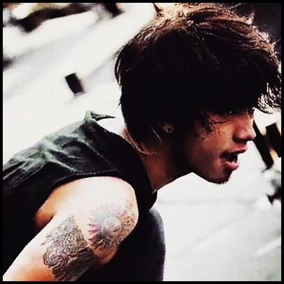 One Ok Rock Takaのタトゥー画像まとめ 意味に込めた想いもアツい One Ok Rock Life Blog ワンオク ライフ ブログ