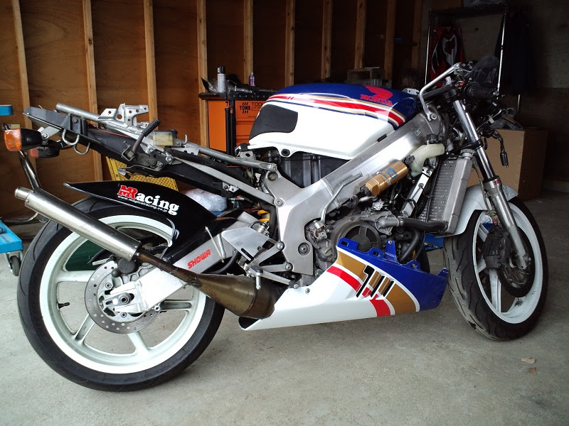 Living Red Nsr250改 サイクロンカラー