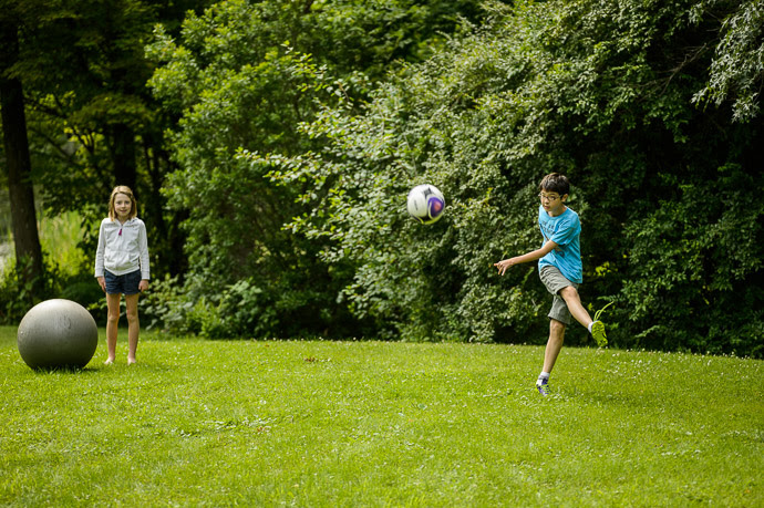 Cousin Play Anthony and his cousin Grace at Grandma and Grandpa's, Rootstown Ohio -- Grandma and Grandpa's -- Rootstown, Ohio, USA -- Copyright 2014 Jeffrey Friedl, http://regex.info/blog/