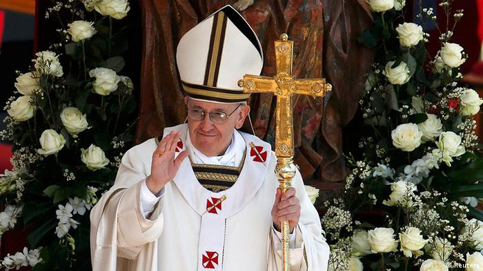 Pope Francis takes part in his inaugural mass in Saint Peter's Square at the Vatican, March 19, 2013. Pope Francis celebrated his inaugural mass on Tuesday among political and religious leaders from around the world and amid a wave of hope for a renewal of the scandal-plagued Roman Catholic Church. REUTERS/Paul Hanna (VATICAN - Tags: RELIGION POLITICS TPX IMAGES OF THE DAY)