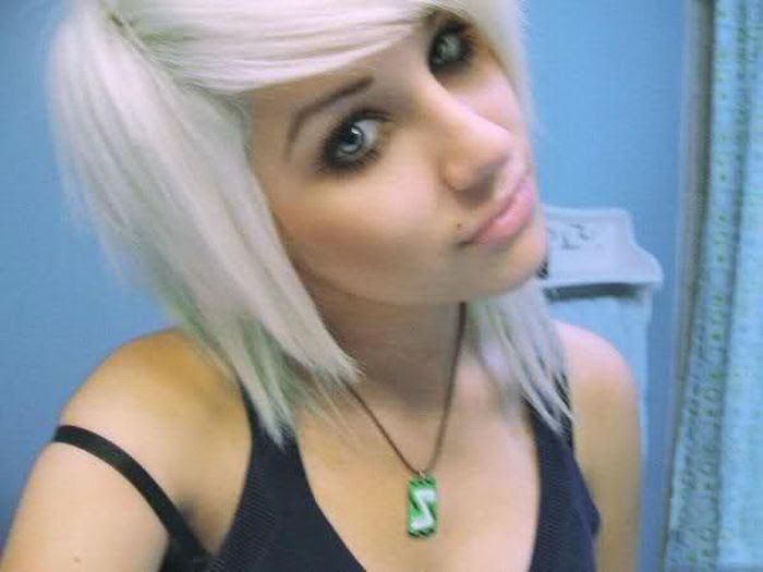 Emo Girls (48 pics)