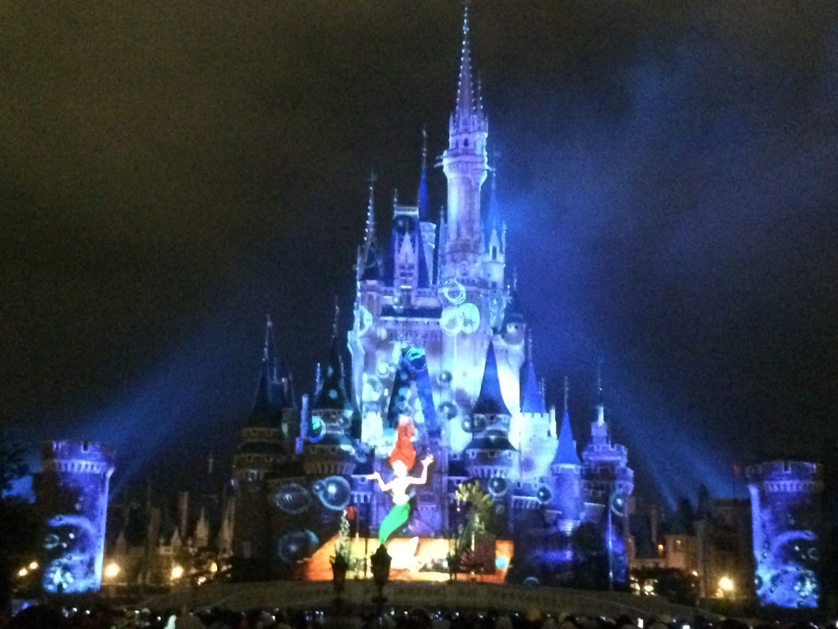 A ディズニーランド ワンス アポン ア タイム 抽選外れたけどココなら全景綺麗に見えてオススメ あかめ女子のwebメモ
