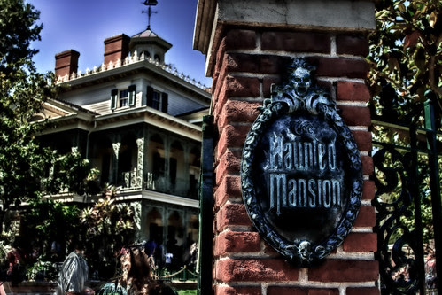 Ghost Hunters Disneyland:  They're Real And They're Rude by hbmike2000