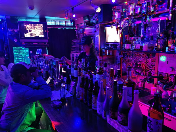 In Photos The Fabulous Gravity Rock Bar In Shinjuku Tokyo Urban75 Art Photos Walks