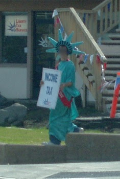 Dancing Statue of Liberty
