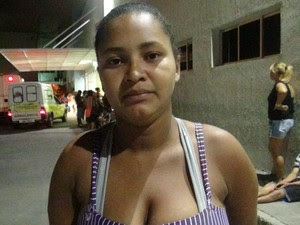Aline diz que tentou vaga em outros hospitais do estado (Foto: Michelle Farias/G1)