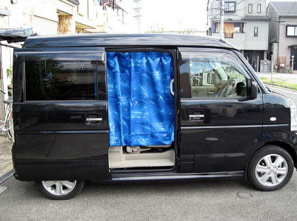 夫婦で車中泊 公式ページ 車中泊カーの最適化 カーテン