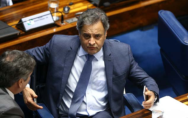 Senador Aécio Neves (PSDB-MG), deve ser afastado do cargo a pedido do STF, durante sessão do Senado, em Brasília, nesta terça