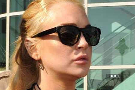 lindsay lohan vampire pics. Lindsay Lohan turns vampire!