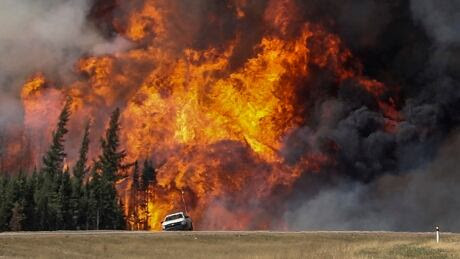 CANADA-WILDFIRE/FORTMCMURRAY