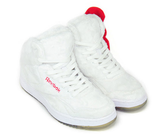 Reebok x Hello Kitty   Plush Kitty Collection