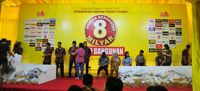 Depo Bangunan Lakukan Penarikan Undian Tahap Utama 8 Depo Bangunan Lakukan Penarikan Undian Tahap Utama 8