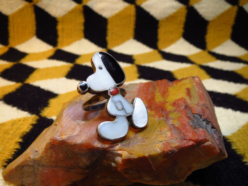 Indian Jewelry Leather Arts Crafts Tah Bah Traders Zuni Vintage Channel Inlay Snoopy Silver Ring C 1960