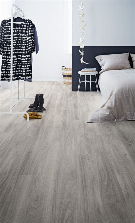 Experts offer 11 tips for nailing the trend. 29 Vinyl Flooring Ideas With Pros And Cons - DigsDigs