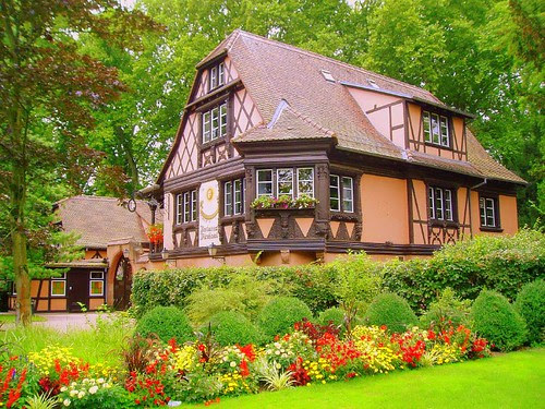 House Garden by Fr Antunes.
