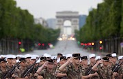 Ide Populer Salut Militaire