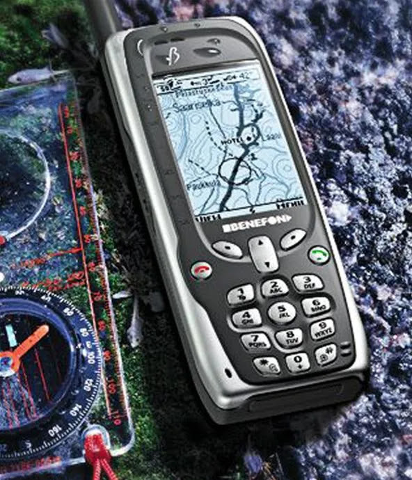 From Backpack Transceiver to Smartphone: A Visual History of the Mobile Phone